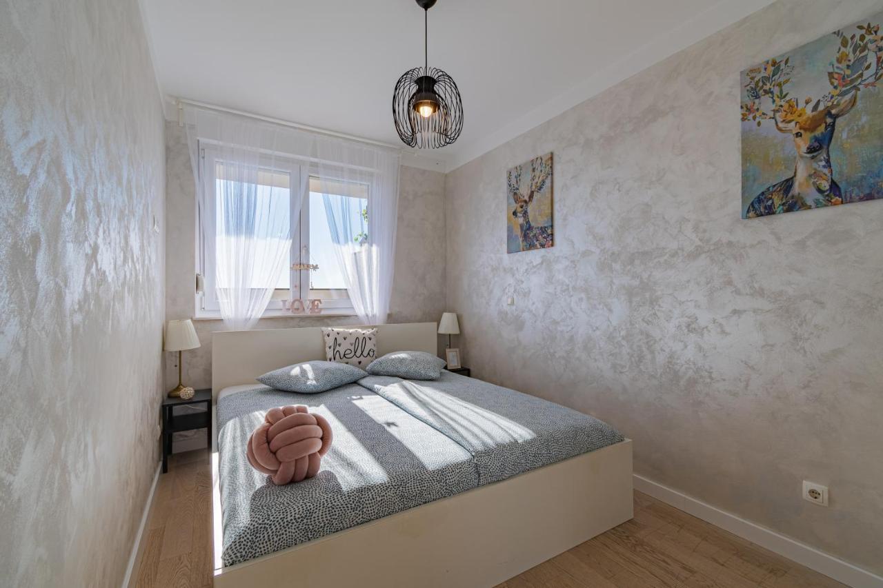 Flexible Selfcheckins 30 - Zagreb - Garage - Electric Vehicle Ccharger - Big Loggia - New - Apartments Repinc 30 Экстерьер фото