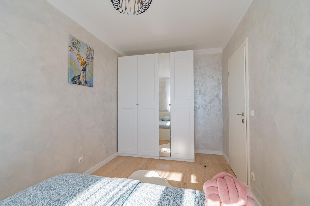 Flexible Selfcheckins 30 - Zagreb - Garage - Electric Vehicle Ccharger - Big Loggia - New - Apartments Repinc 30 Экстерьер фото