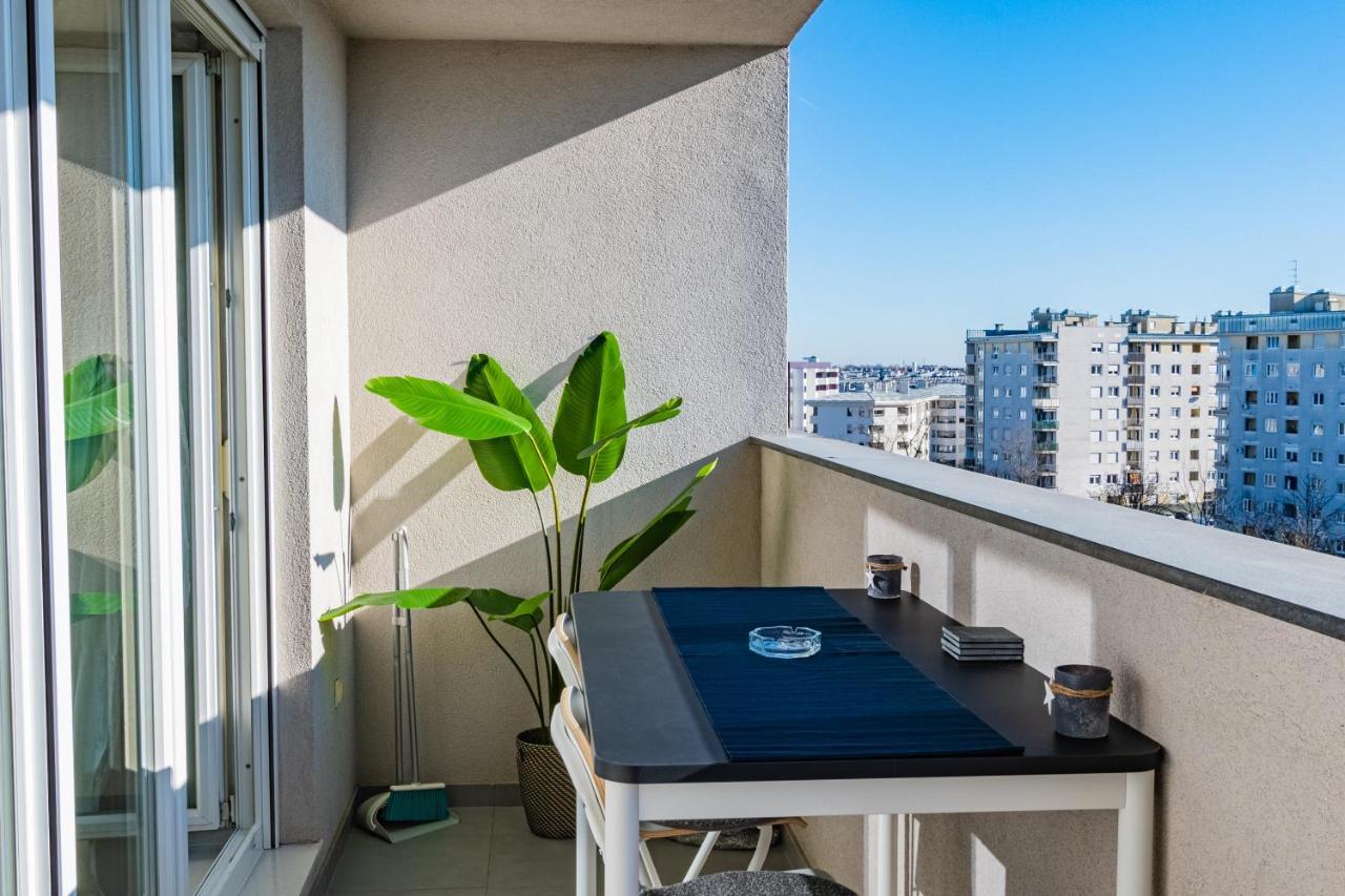 Flexible Selfcheckins 30 - Zagreb - Garage - Electric Vehicle Ccharger - Big Loggia - New - Apartments Repinc 30 Экстерьер фото